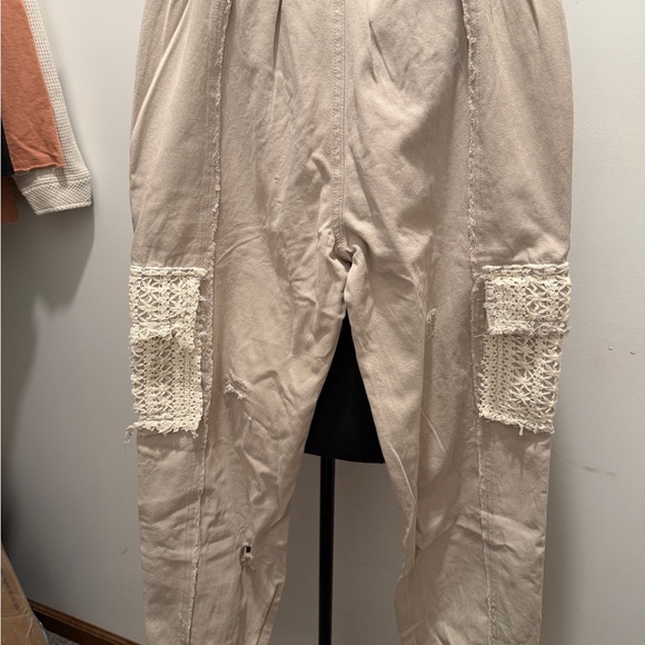 POL Cream Textured Joggers -Small - Picture 3 of 7